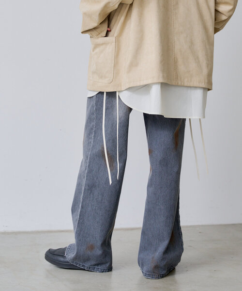 WHIMSIC（ウィムジック）の「【UNISEX/2サイズ展開】ダートプロセシングデニムパンツ（デニムパンツ・レディース・チャコールグレー/ブルー・1/2）」の15枚目の写真