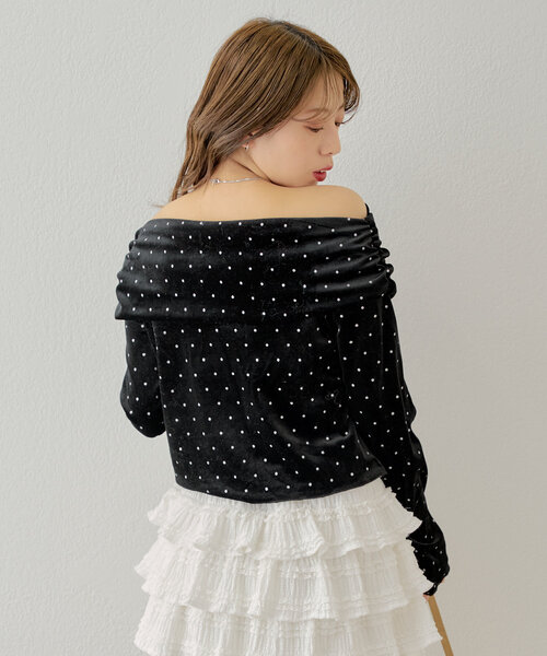 Chico(チコ)の「ドットベロアオフショルトップス(Tシャツ/カットソー・レディース・アイボリー/ブラック・FREE)」の12枚目の写真