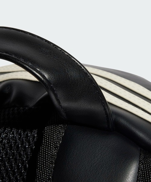 adidas（アディダス）の「ポリウレタン バックパック アウトライントレフォイル / アディダスオリジナルス adidas Originals（バックパック/リュック・メンズ・ブラック・FREE）」の6枚目の写真