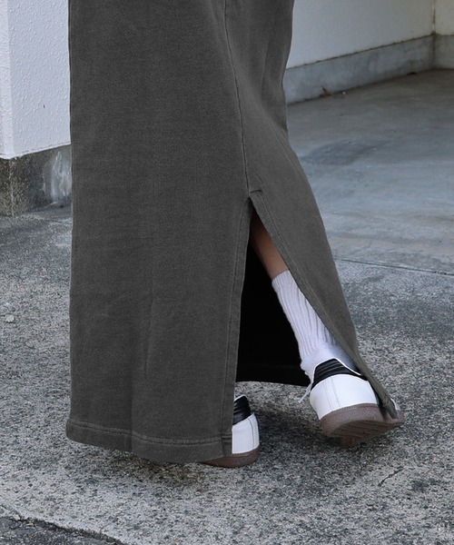 ANME（アンメ）の「ピグメント加工ANMEエンブロイダリーロゴスウェットタイトスカート（スカート・レディース・ブラック/ベージュ/ネイビー・M/L）」の4枚目の写真