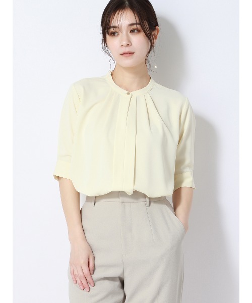 SUIT SQUARE（スーツスクエア）の「フロントタックブラウス 5分袖 ウォッシャブル ライトクロスストレッチ（シャツ/ブラウス・レディース・ホワイト系2/ホワイト系1/イエロー系・38(9号)/40(11号)）」の4枚目の写真