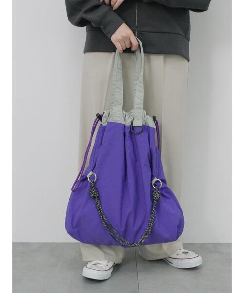 Samansa Mos2 blue（サマンサモスモスブルー）の「2WAY配色ナイロントート（ハンドバッグ・レディース・パープル/グレー/ブラック・F）」の3枚目の写真