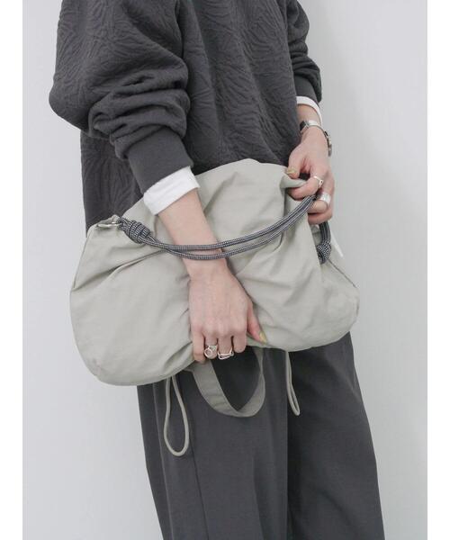 Samansa Mos2 blue（サマンサモスモスブルー）の「2WAY配色ナイロントート（ハンドバッグ・レディース・パープル/グレー/ブラック・F）」の19枚目の写真