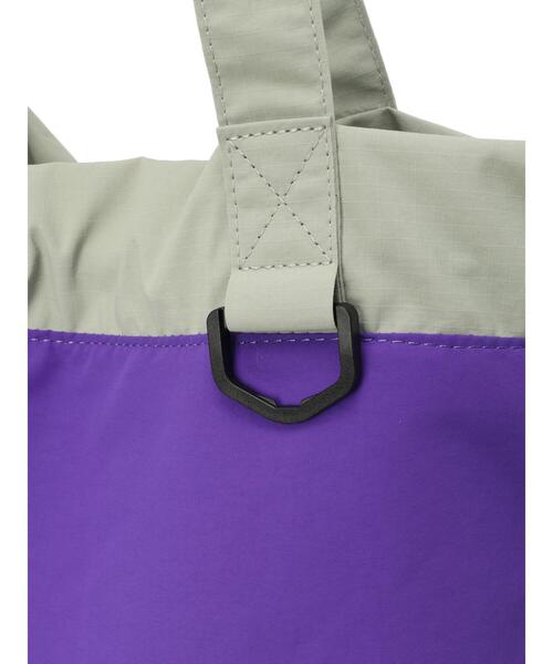 Samansa Mos2 blue（サマンサモスモスブルー）の「2WAY配色ナイロントート（ハンドバッグ・レディース・パープル/グレー/ブラック・F）」の9枚目の写真
