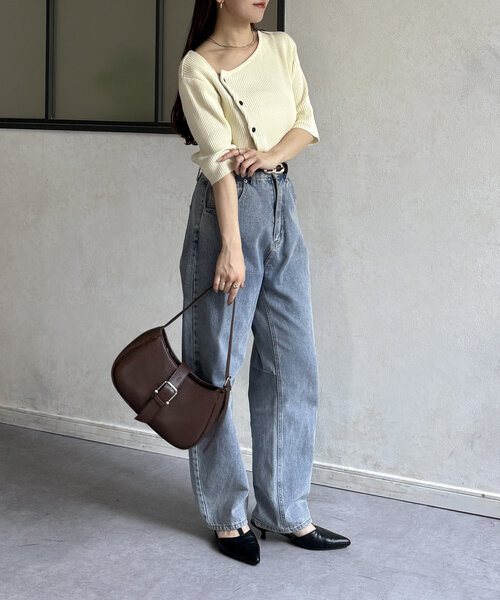 Thevon(ゼボン)の「アシメネックボタンデザイン5分袖ニット(ニット/セーター・レディース・ブルー/グレー/ブラック/アイボリー・FREE)」の12枚目の写真