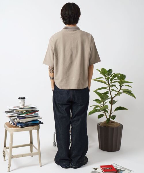 FFEIN（フェイン）の「【FFEIN（フェイン）】襟ライン刺繍ポロシャツ/ 短丈 鹿の子 Tシャツ 半袖 ワンポイント（ポロシャツ・メンズ・オフホワイト/ブラック/サンドベージュ/ネイビー・SMALL/MEDIUM/LARGE）」の12枚目の写真