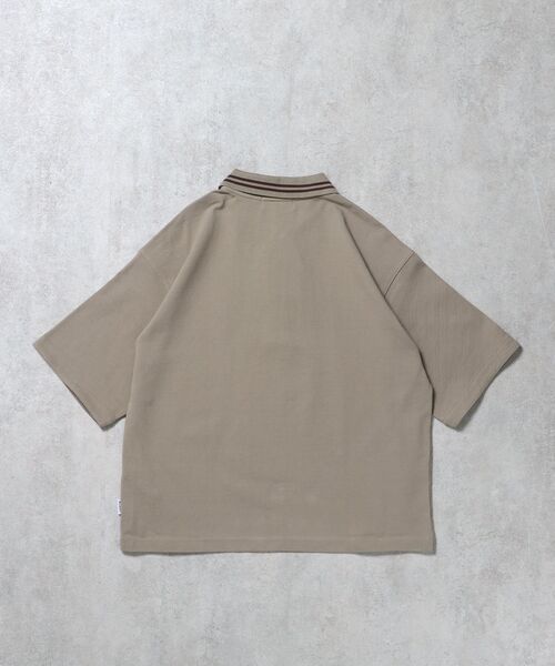 FFEIN（フェイン）の「【FFEIN（フェイン）】襟ライン刺繍ポロシャツ/ 短丈 鹿の子 Tシャツ 半袖 ワンポイント（ポロシャツ・メンズ・オフホワイト/ブラック/サンドベージュ/ネイビー・SMALL/MEDIUM/LARGE）」の19枚目の写真