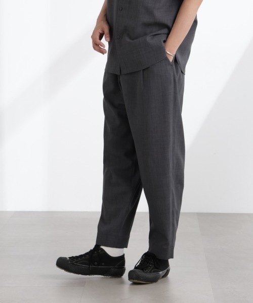 NANO universe(ナノユニバース)の「ライトウェイトドライパンツ(セットアップ可)(その他パンツ・メンズ・グレー/ネイビー/ライトグレー・XL/S/L/M)」の2枚目の写真