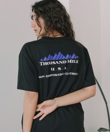 THOUSAND MILE/サウザンドマイル SHORT SLEEVE PRINT TEE LOGO Tシャツ