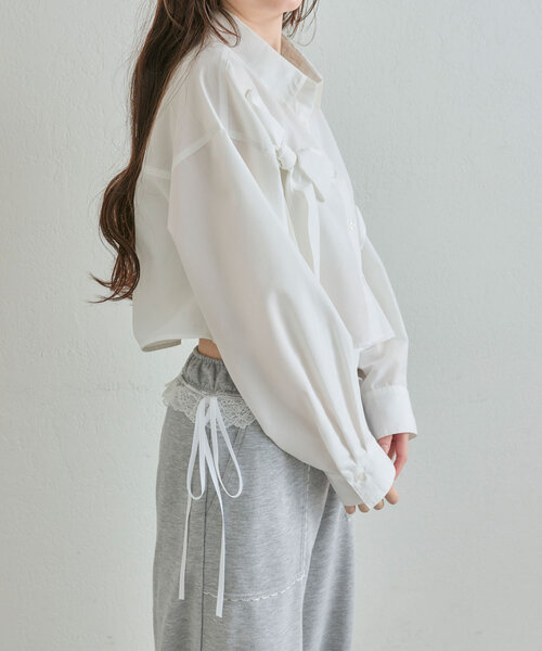 OLIVE des OLIVE（オリーブデオリーブ）の「リボンリボンクロップドシャツ（シャツ/ブラウス・レディース・ブラック/レッド/オフホワイト/ブルー・FREE）」の7枚目の写真