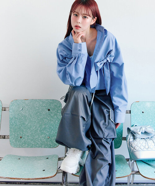 OLIVE des OLIVE（オリーブデオリーブ）の「リボンリボンクロップドシャツ（シャツ/ブラウス・レディース・ブラック/レッド/オフホワイト/ブルー・FREE）」の14枚目の写真