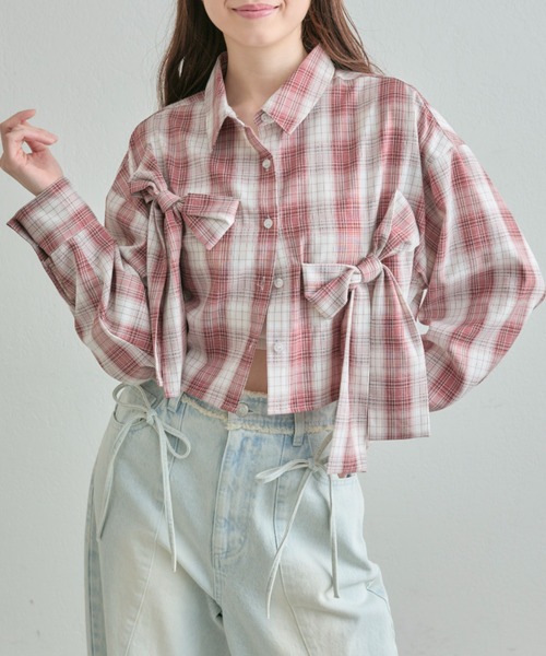 OLIVE des OLIVE（オリーブデオリーブ）の「リボンリボンクロップドシャツ（シャツ/ブラウス・レディース・ブラック/レッド/オフホワイト/ブルー・FREE）」の4枚目の写真