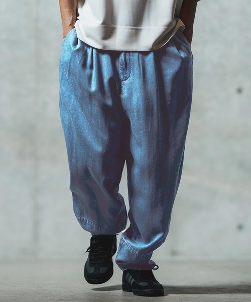 GLIMCLAP（グリムクラップ）の「mp13556-Color scheme design & balloon silhouette pants-light ounce denim-  デニムパンツ（デニムパンツ・メンズ・インディゴブルー・S/M/L）」の3枚目の写真