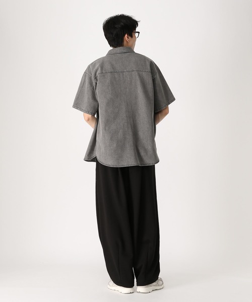 ALAND（エーランド）の「【UNISEX】ALAND／Aロゴデニム半袖シャツ（シャツ/ブラウス・レディース・ブラック/インディゴブルー・MEDIUM/SMALL）」の5枚目の写真