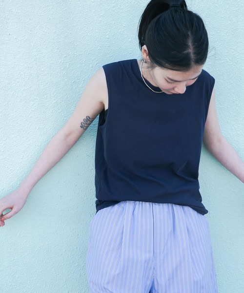 URBAN RESEARCH（アーバンリサーチ）の「new basic　ドライツイストノースリーブカットソー（Tシャツ/カットソー・レディース・ホワイト/ブラック/ネイビー・FREE）」の6枚目の写真