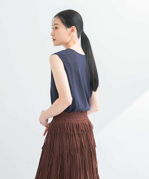 URBAN RESEARCH（アーバンリサーチ）の「new basic　ドライツイストノースリーブカットソー（Tシャツ/カットソー・レディース・ホワイト/ブラック/ネイビー・FREE）」の19枚目の写真