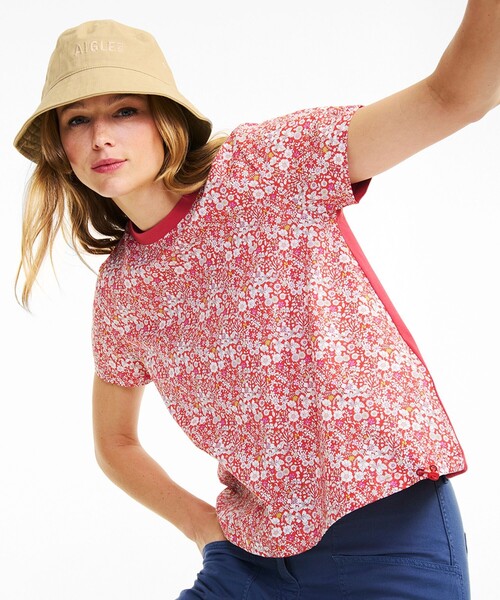 AIGLE(エーグル)の「リバティプリント 半袖Tシャツ(Tシャツ/カットソー・レディース・ブルー/キャメル/レッド・L/M/XS/S)」の3枚目の写真