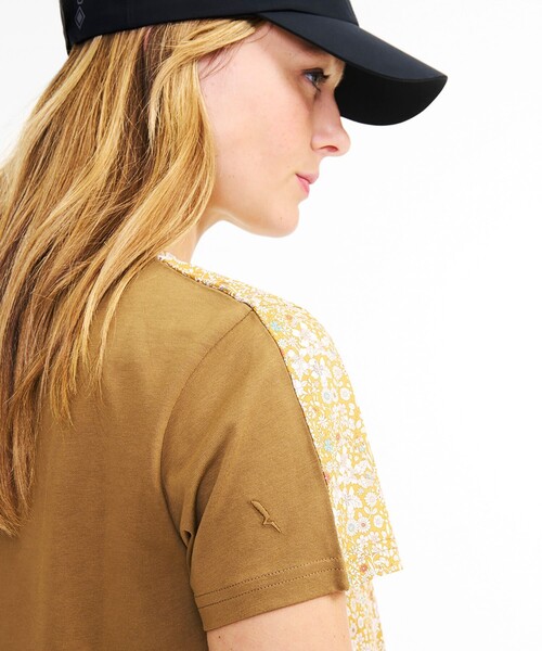 AIGLE(エーグル)の「リバティプリント 半袖Tシャツ(Tシャツ/カットソー・レディース・ブルー/キャメル/レッド・L/M/XS/S)」の11枚目の写真