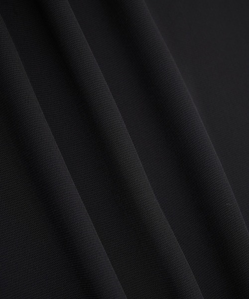 UNITED TOKYO(ユナイテッドトウキョウ)の「Summer Dry Air サイドゴムスラックス(スラックス・メンズ・グレイッシュベージュ/ダークグレー/ブラック/オリーブ・1/2/3)」の9枚目の写真