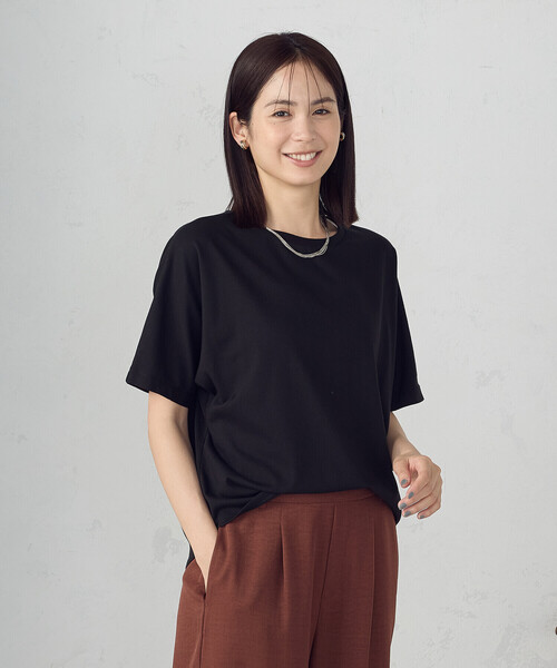 COMME CA ISM（コムサイズム）の「日本の色 カラーＴシャツ（Tシャツ/カットソー・レディース・アイボリー/マスタード/ダークブラウン/オレンジ系/チャコール/ライトグレー系/ブルー/ブラック・SMALL/LARGE/MEDIUM）」の2枚目の写真