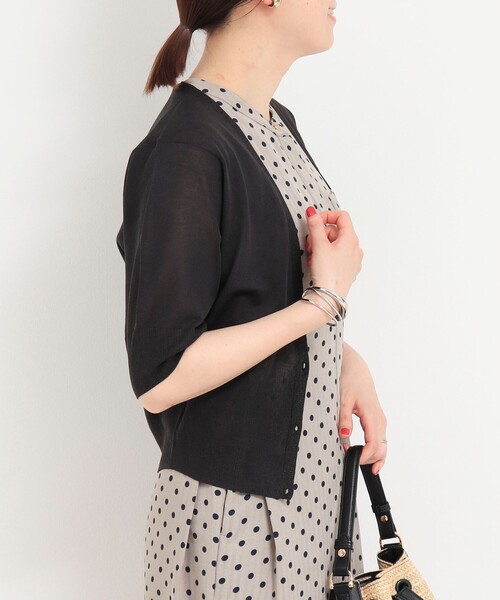 NOLLEY'S LIGHT（ノーリーズライト）の「麻風半袖Vネックカーディガン（ニット/セーター・レディース・オフホワイト/チャコールグレー/グレイッシュベージュ・38）」の11枚目の写真