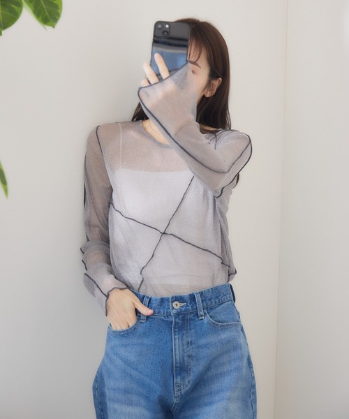 RU.TI.LE（ルチル）の「【RU.TI.LE】ラメチュール切替デザインプルオーバー（Tシャツ/カットソー・レディース・グレー/アイボリー・MEDIUM）」の3枚目の写真