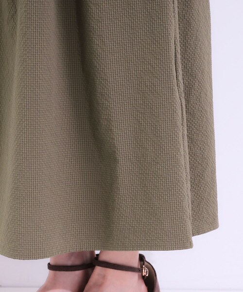 DRESKIP（ドレスキップ）の「【洗える/S-LL/ひんやり/UV】女性らしさ漂う サッカーワンピース（ワンピース・レディース・ブルー系その他/ダークブラウン/チャコールグレー・01/02/03/04）」の21枚目の写真