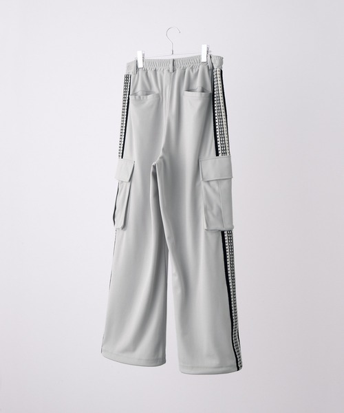 CLEL(クレイル)の「【CLEL】Hand Knitting Track Cargo Pants / ハンドニッティング トラックカーゴパンツ(カーゴパンツ・メンズ・チャコールグレー/ブラック/ライトグレー・L/M/S/XS)」の18枚目の写真
