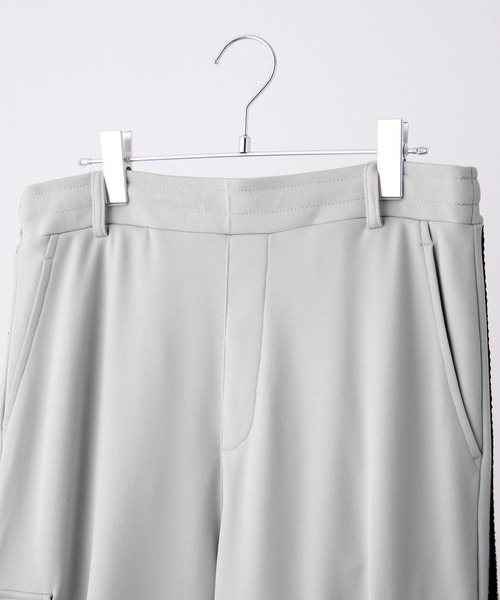CLEL(クレイル)の「【CLEL】Hand Knitting Track Cargo Pants / ハンドニッティング トラックカーゴパンツ(カーゴパンツ・メンズ・チャコールグレー/ブラック/ライトグレー・L/M/S/XS)」の19枚目の写真