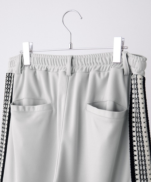 CLEL(クレイル)の「【CLEL】Hand Knitting Track Cargo Pants / ハンドニッティング トラックカーゴパンツ(カーゴパンツ・メンズ・チャコールグレー/ブラック/ライトグレー・L/M/S/XS)」の20枚目の写真