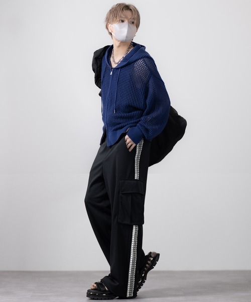 CLEL(クレイル)の「【CLEL】Hand Knitting Track Cargo Pants / ハンドニッティング トラックカーゴパンツ(カーゴパンツ・メンズ・チャコールグレー/ブラック/ライトグレー・L/M/S/XS)」の5枚目の写真