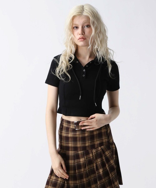 FOREVER 21(フォーエバー トゥエンティーワン)の「【2025SS】スナップボタンフーディー(Tシャツ/カットソー・レディース・ブラック/グレー/ホワイト・FREE)」の2枚目の写真