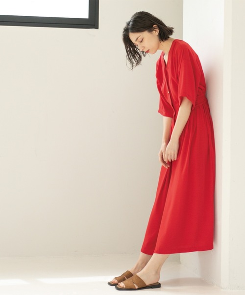 OPAQUE.CLIP(オペークドットクリップ)の「シャーリングフィット&フレアワンピース【洗濯機洗い可】(ワンピース・レディース・ブルー系その他/ワインレッド/ブラック/ダークオリーブ・38/40)」の22枚目の写真