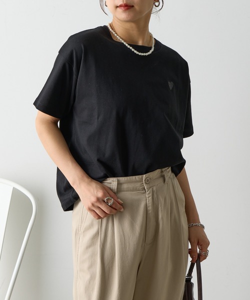COLONY 2139（コロニートゥーワンスリーナイン）の「ハート刺繍Tシャツ（Tシャツ/カットソー・レディース・ホワイト/ピンク/ブラック/グレー・FREE）」の18枚目の写真