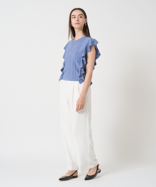 ANAYI（アナイ）の「ビラテラールラッフル プルオーバー（ニット/セーター・レディース・ブラック/オフホワイト/ピンク/ブルー・38/36）」の15枚目の写真