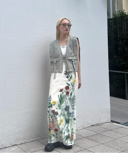 トップス AMERI VINTAGE COMPACT FADE DENIM VEST COMPACT FADE DENIM VEST