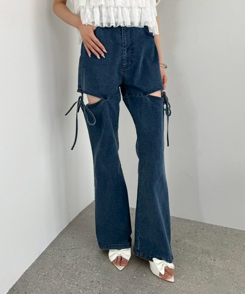 one after another NICE CLAUP(ワンアフターアナザーナイスクラップ)の「【再入荷】サイドオープンフレアデニム(デニムパンツ・レディース・ライトブルー/ネイビー/ブルー/ブラック・SMALL/MEDIUM)」の21枚目の写真