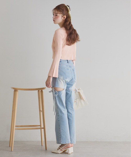 one after another NICE CLAUP(ワンアフターアナザーナイスクラップ)の「【再入荷】サイドオープンフレアデニム(デニムパンツ・レディース・ライトブルー/ネイビー/ブルー/ブラック・SMALL/MEDIUM)」の9枚目の写真