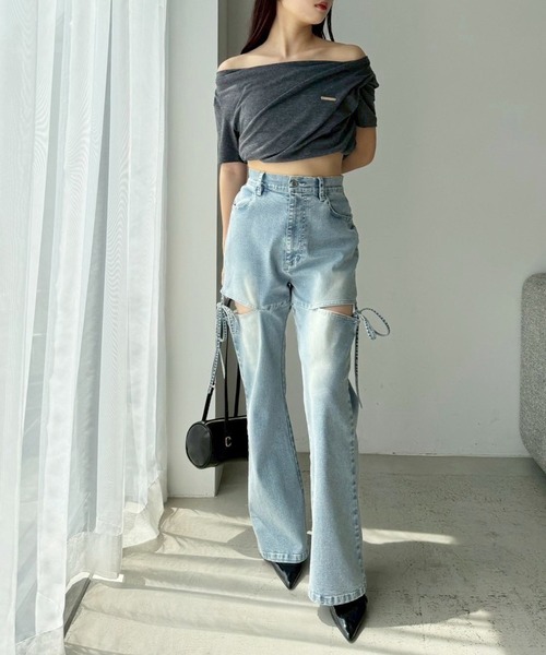 one after another NICE CLAUP(ワンアフターアナザーナイスクラップ)の「【再入荷】サイドオープンフレアデニム(デニムパンツ・レディース・ライトブルー/ネイビー/ブルー/ブラック・SMALL/MEDIUM)」の15枚目の写真