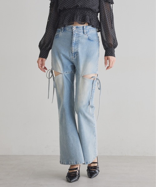 one after another NICE CLAUP(ワンアフターアナザーナイスクラップ)の「【再入荷】サイドオープンフレアデニム(デニムパンツ・レディース・ライトブルー/ネイビー/ブルー/ブラック・SMALL/MEDIUM)」の6枚目の写真