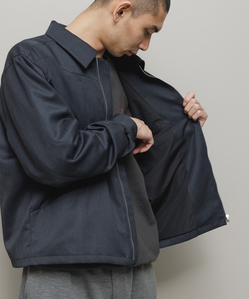 bal(バル)の「CURB POCKET ZIPPED BLOUSON(ブルゾン・メンズ・チャコール/ベージュ/ダークブラウン・3/2/1)」の9枚目の写真