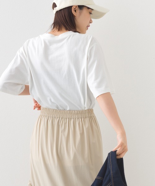 OMNES（オムネス）の「コットンロゴプリントオーバーサイズTシャツ ベアFLAG（Tシャツ/カットソー・レディース・ブラック/オフホワイト・MEDIUM/LARGE）」の5枚目の写真