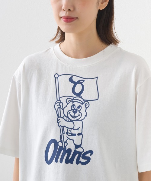 OMNES（オムネス）の「コットンロゴプリントオーバーサイズTシャツ ベアFLAG（Tシャツ/カットソー・レディース・ブラック/オフホワイト・MEDIUM/LARGE）」の13枚目の写真