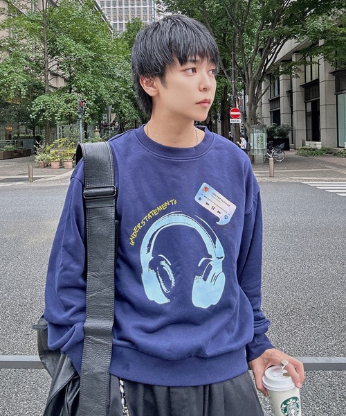 UNDERSTATEMENTs（アンダーステイトメント）の「【ユニセックス】アソートデザインプリントスウェット/全17色（スウェット・メンズ・レッド系その他/ネイビー/グリーン系その他/グレー系その他3/グレー系その他2/レッド/グリーン/ホワイト系その他/ブルー系その他/ブルー/杢グレー/チャコールグレー/ブラック系その他/オフホワイト/ブルー系その他2/グレー系その他/ブラック・LARGE/MEDIUM）」の15枚目の写真