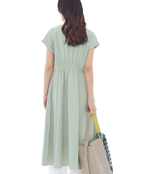 INDIVI(インディヴィ)の「フレアワンピース(ワンピース・レディース・サックスブルー/ナチュラル/ネイビー・38/15 /13/40/36)」の11枚目の写真