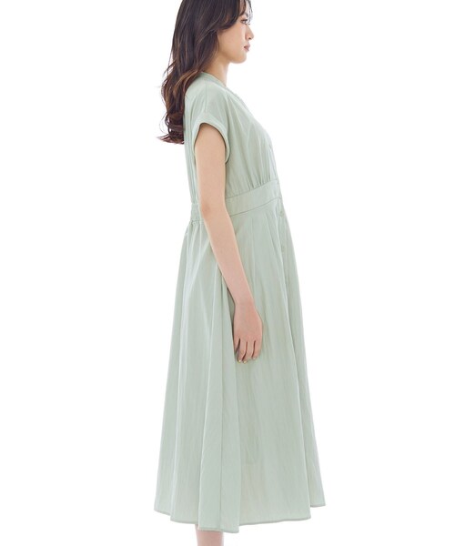 INDIVI(インディヴィ)の「フレアワンピース(ワンピース・レディース・サックスブルー/ナチュラル/ネイビー・38/15 /13/40/36)」の15枚目の写真