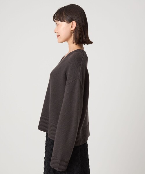 SERENITY Vネック プルオーバー ニット（ニット/セーター