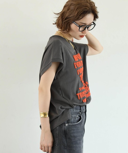 Gready Brilliant（グレディブリリアン）の「発泡プリントワイドフレンチT（Tシャツ/カットソー・レディース・チャコールグレー/オフホワイト/グレイッシュベージュ・38）」の21枚目の写真