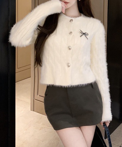 Lace Ladies(レースレディース)の「リボン ブローチ付き シャギー リブ ニット カーディガン(カーディガン/ボレロ・レディース・アイボリー/ブルー/ブラック・FREE)」の17枚目の写真