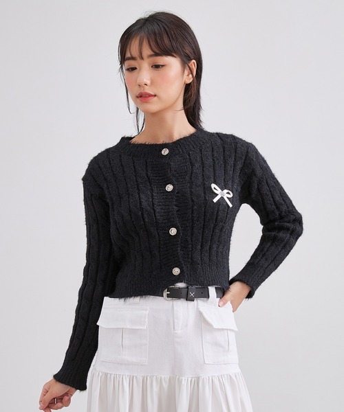 Lace Ladies(レースレディース)の「リボン ブローチ付き シャギー リブ ニット カーディガン(カーディガン/ボレロ・レディース・アイボリー/ブルー/ブラック・FREE)」の9枚目の写真